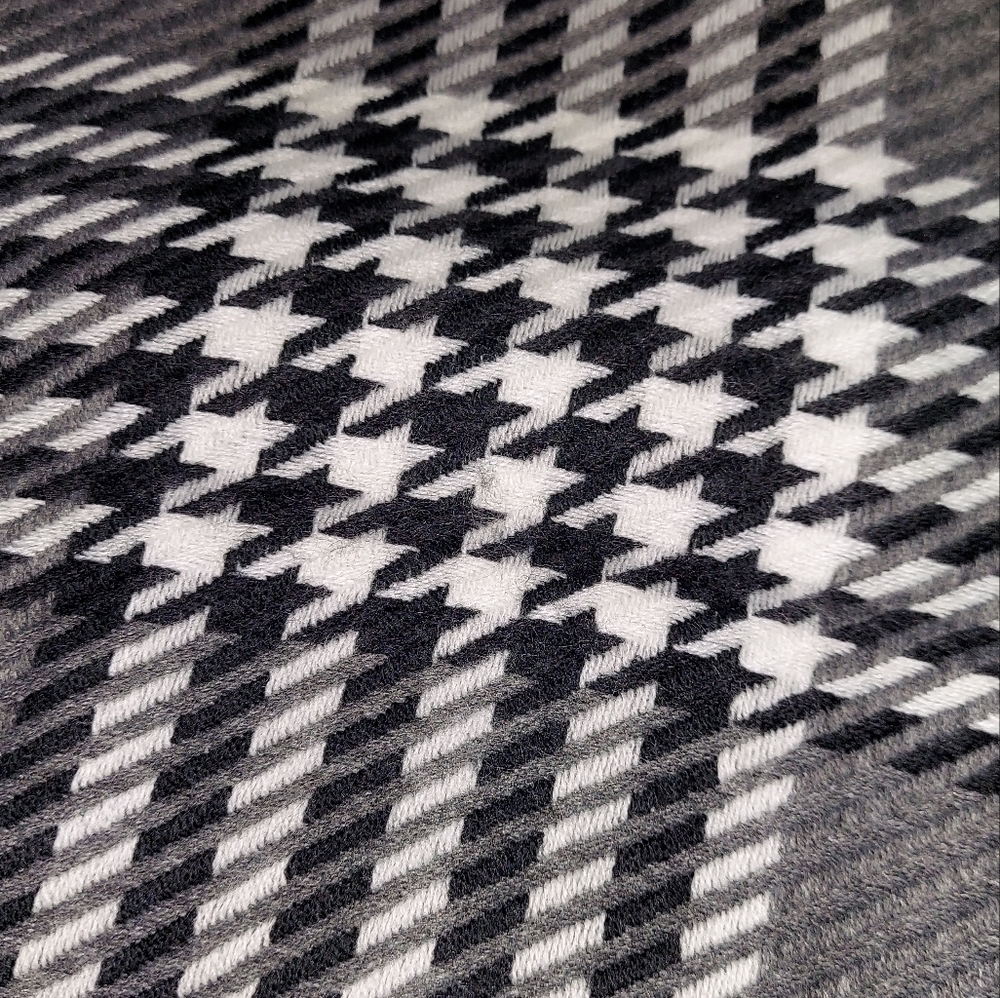 Plaid Wrap - Picture 2 of 5
